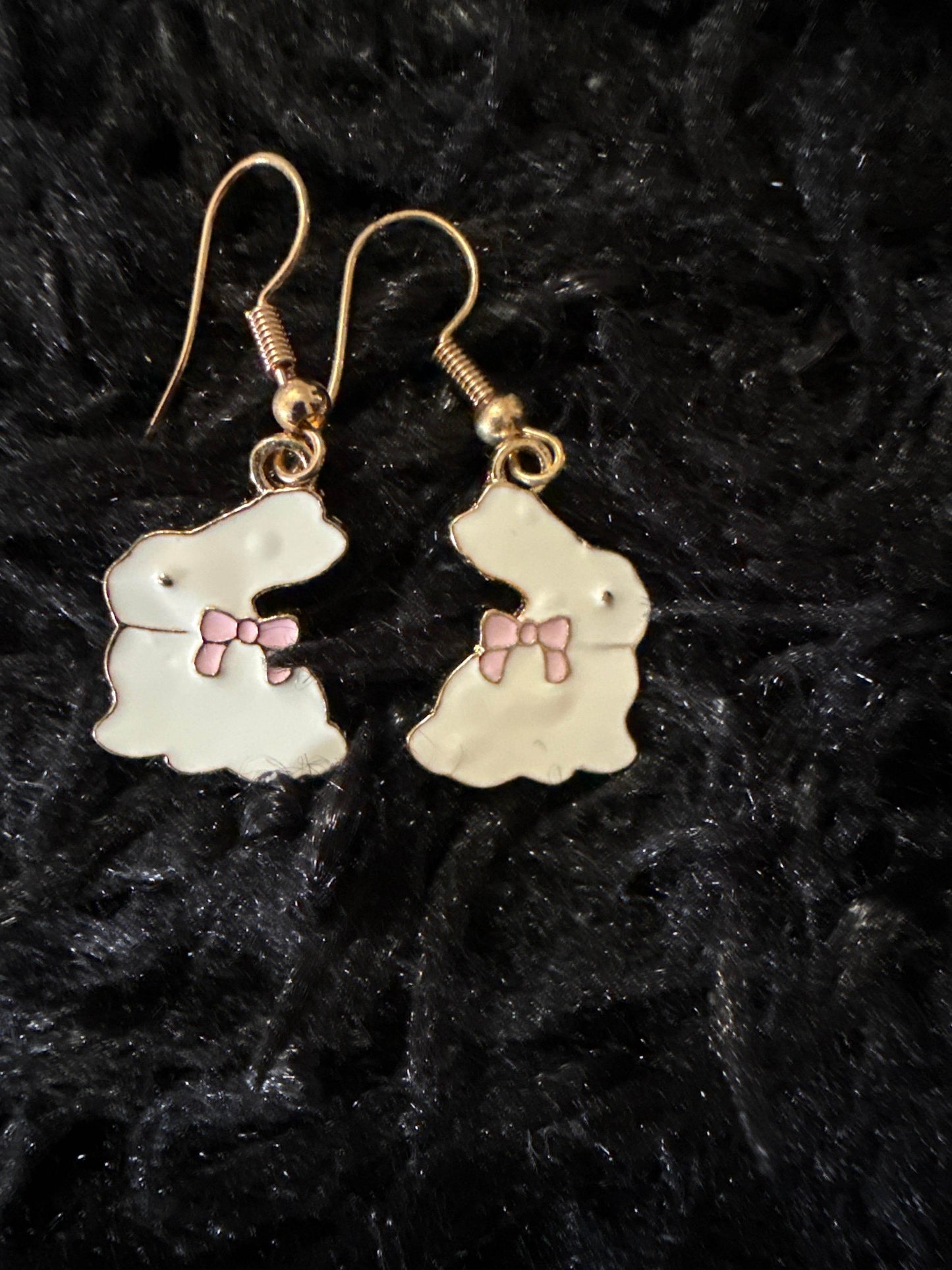 🐰 Dainty Bunny Bow Earrings - PuzzlePieces2326