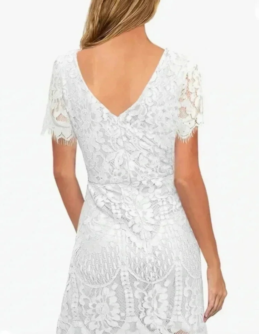 š ELEGANT SCALLOPED LACE DRESS