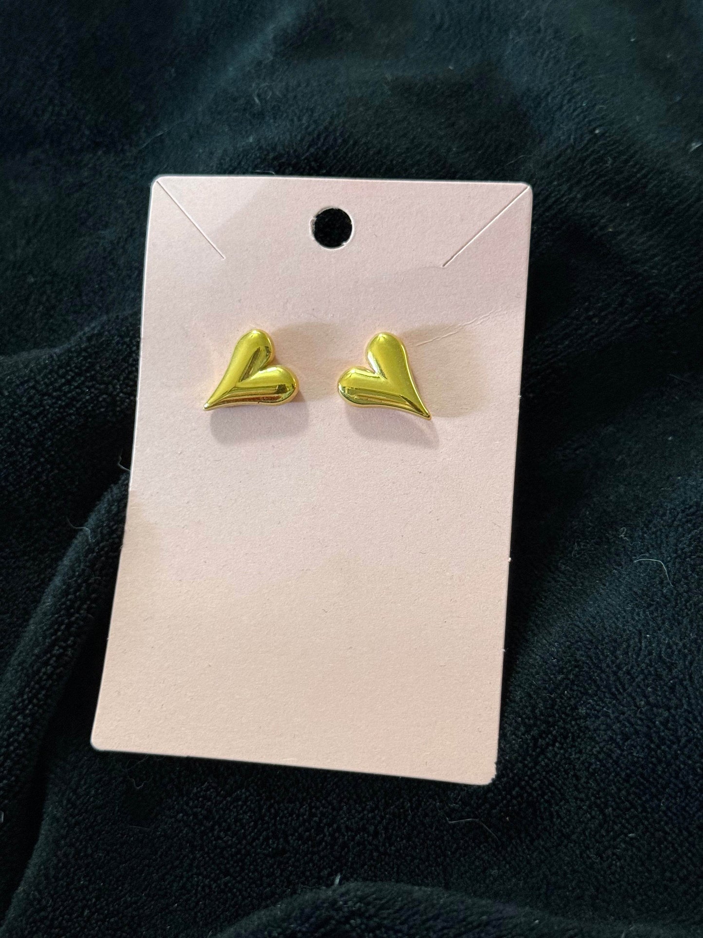💛 Golden Heart Stud Earrings 💛 - PuzzlePieces2326
