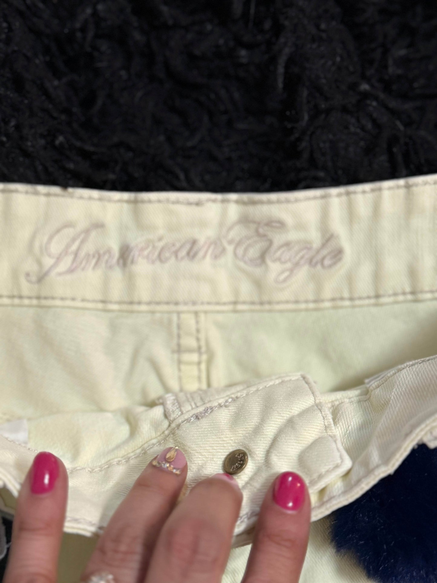 American Eagle light yellow shorts - PuzzlePieces2326