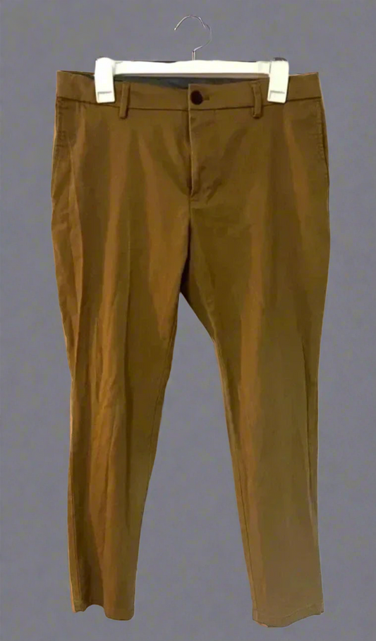 Old Navy Urban Comfort Khaki Pants - Classic Professional Style