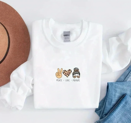 Peace Love Momlife T-Shirt | Austin Mom Fashion | PuzzlePieces
