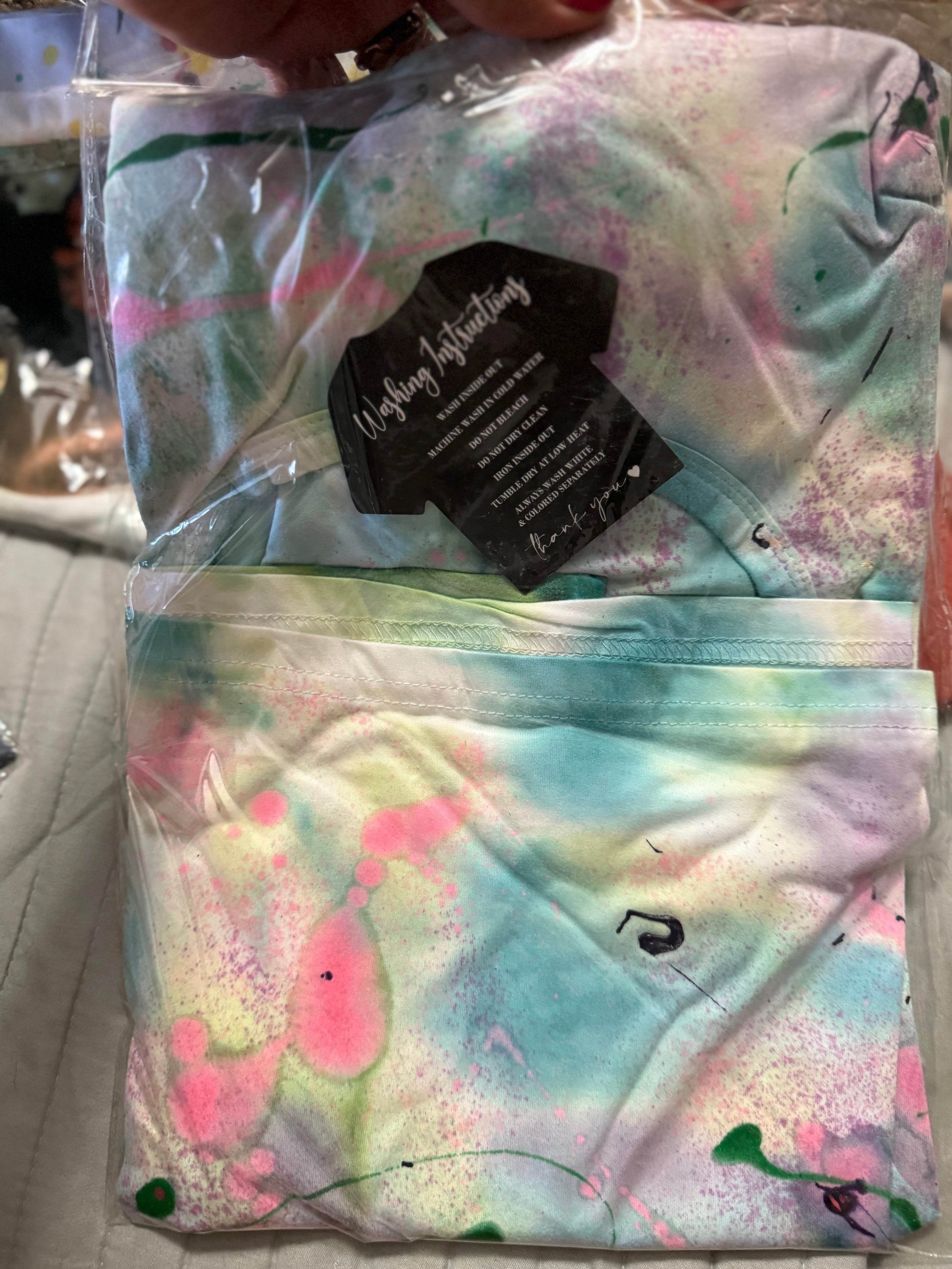 🛸 Groovy Alien Peace T-Shirt - PuzzlePieces2326