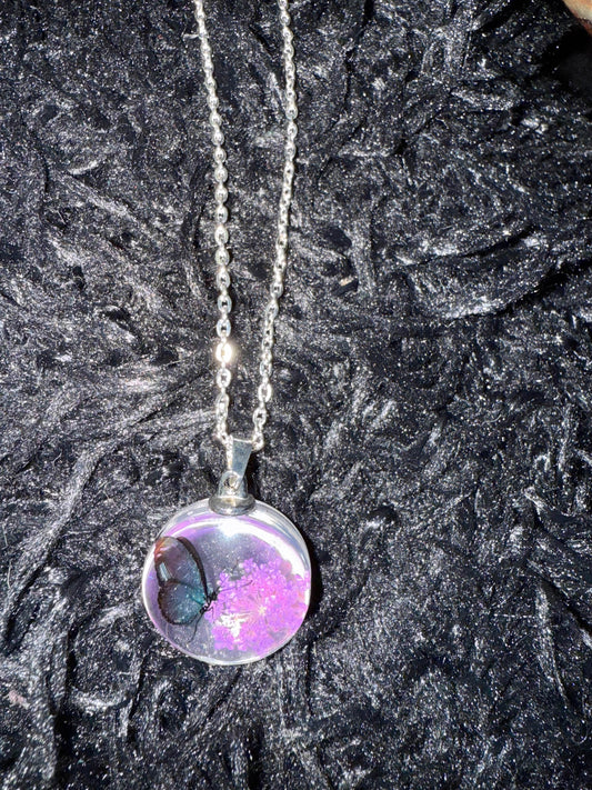 ✨ Mystic Butterfly Galaxy Pendant Necklace - PuzzlePieces2326