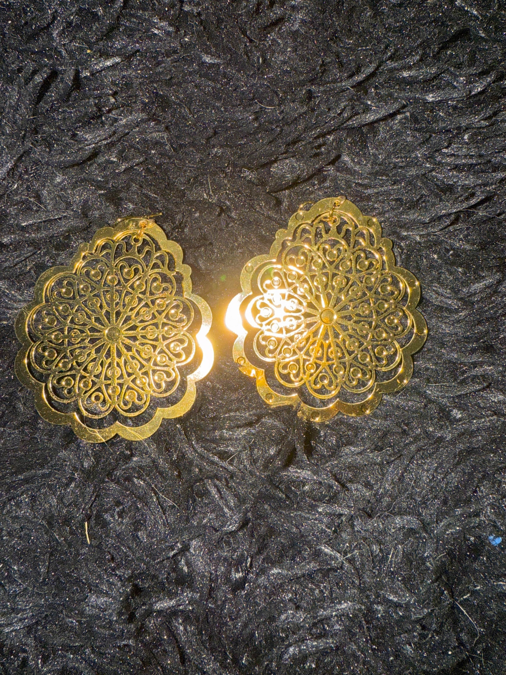 Elegant Filigree Earrings - PuzzlePieces2326