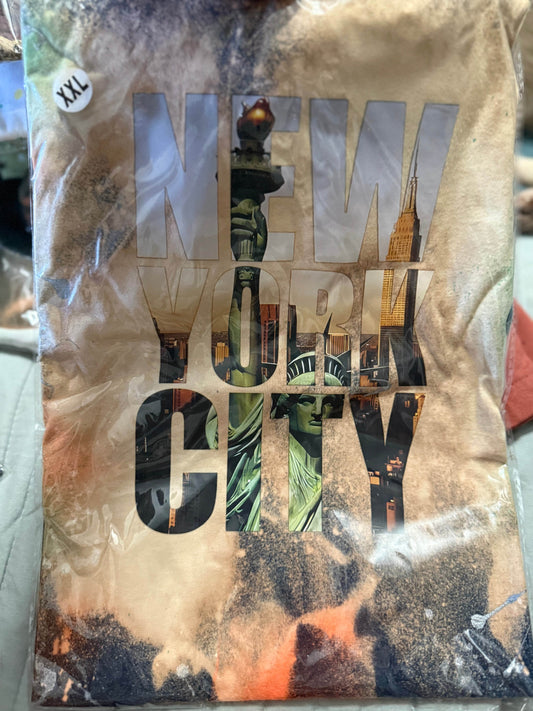 🗽 New York City Skyline T-Shirt - Urban Art Typography 🌆 - PuzzlePieces2326