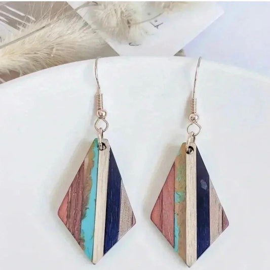 🌊 COASTAL STRIPES GEOMETRIC EARRINGS
Modern Beach Vibes | Eco-Chic
