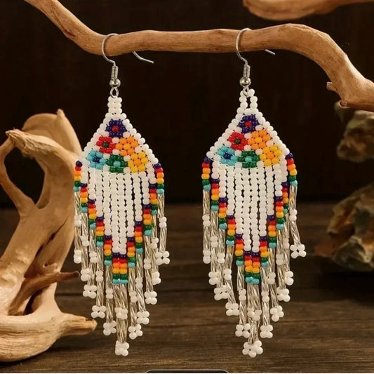 🌈 RAINBOW SUNRISE BEADED FRINGE EARRINGS
Artisan-Crafted | Southwestern-Inspired Style